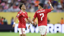 Emam Ashour sufrió una lesión temprana que no le permitió seguir disputando el juego inaugural.