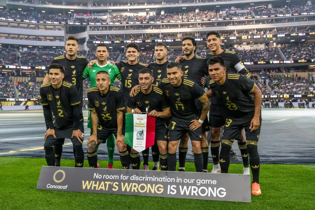 La Selección de México posa para la foto oficial en la Copa Oro 2025 (GETTY IMAGES)