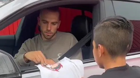 Pau López y un grato momento con los fanáticos.
