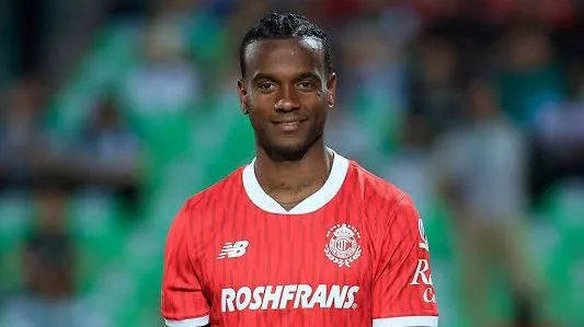 Toluca sienta posición sobre el destino de Helinho [Foto: Getty]