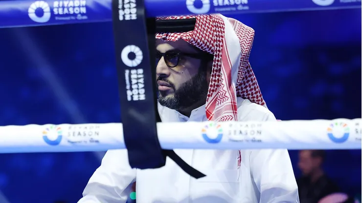 Turki Al-Alshikh busca generar mejores peleas en el boxeo con incentivos económicos.