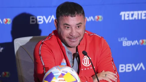 El DT de Toluca contaría con una nueva alternativa en el mediocampo.