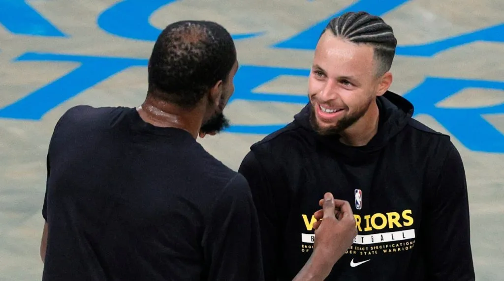 Kevin Durant y Stephen Curry. (Foto: Getty Images)