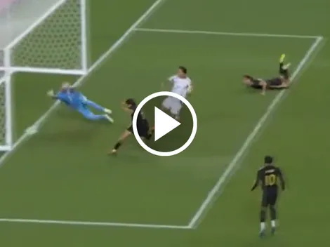 El increíble errado de Raúl Jiménez ante Costa Rica