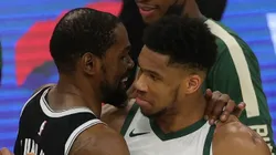 Kevin Durant y Giannis Antetokounmpo.