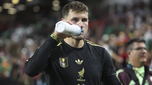 Santiago Giménez no será titular ante Arabia Saudita.