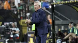 Javier Aguirre se deshizo en elogios con el joven Gilberto Mora