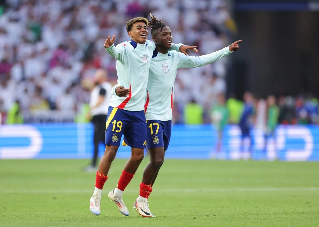 Nico Williams con Lamine Yamal en España (Getty Images)