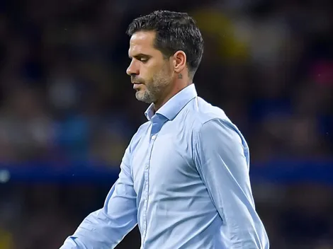 Afición de Chivas abucheó a Fernando Gago en el amistoso ante Necaxa