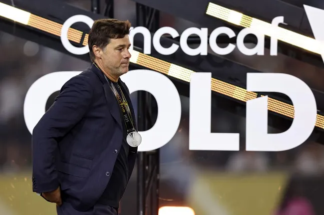 Pochettino vistiendo la medalla de subcampeón [foto: Getty]