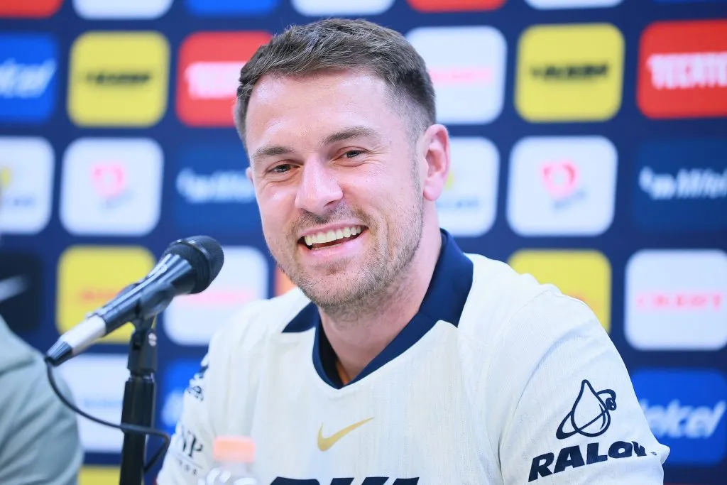 Aaron Ramsey durante su presentación en Pumas UNAM (Getty Images)
