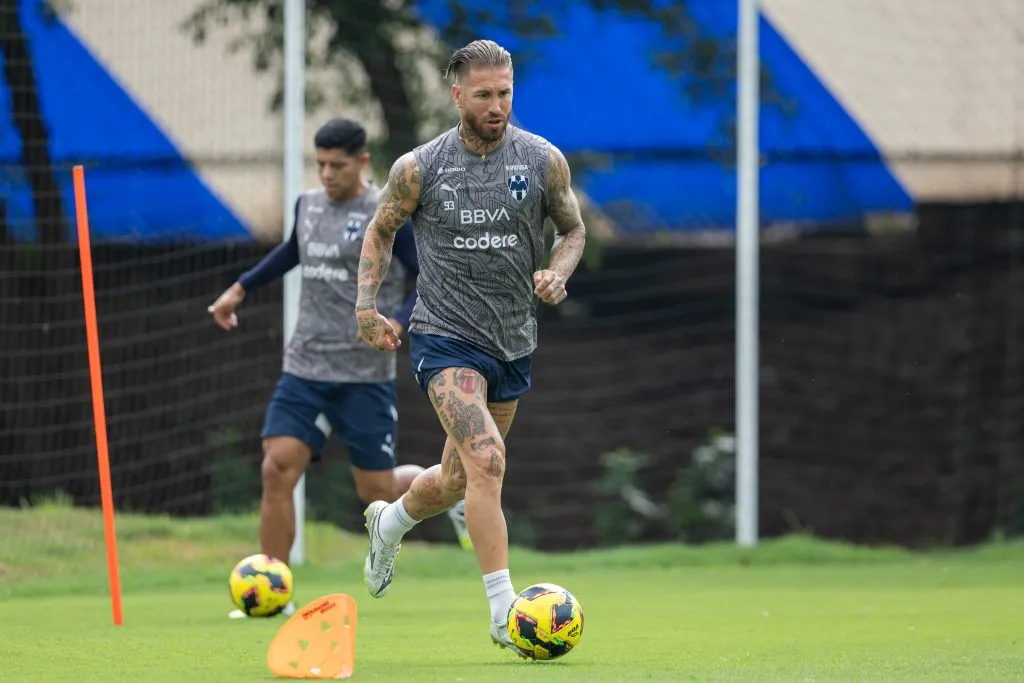 Sergio Ramos en el entrenamiento de este lunes (@Rayados)