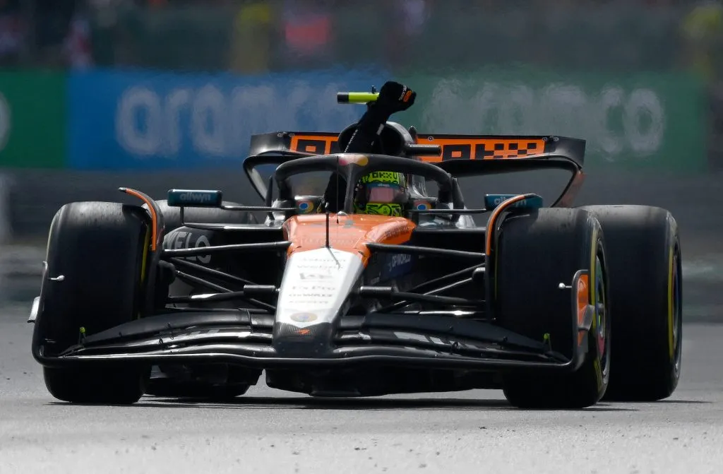 Lando Norris celebra su victoria en Silverstone (GETTY IMAGES)