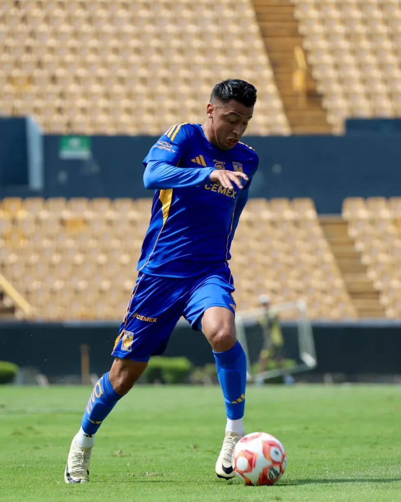 Iván López anotó un triplete en la apabullante victoria de Tigres por 11-0 ante Morelia. (Tigres oficial)