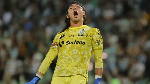 Carlos Acevedo en el juego ante Pumas UNAM