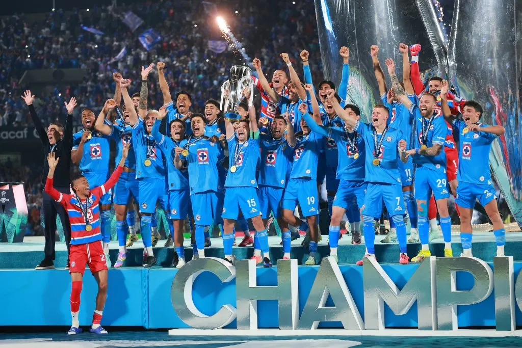 Cruz Azul celebra la obtención de la Concachampions (GETTY IMAGES)