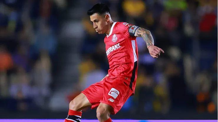 Claudio Baeza platicó de su futuro futbolístico.