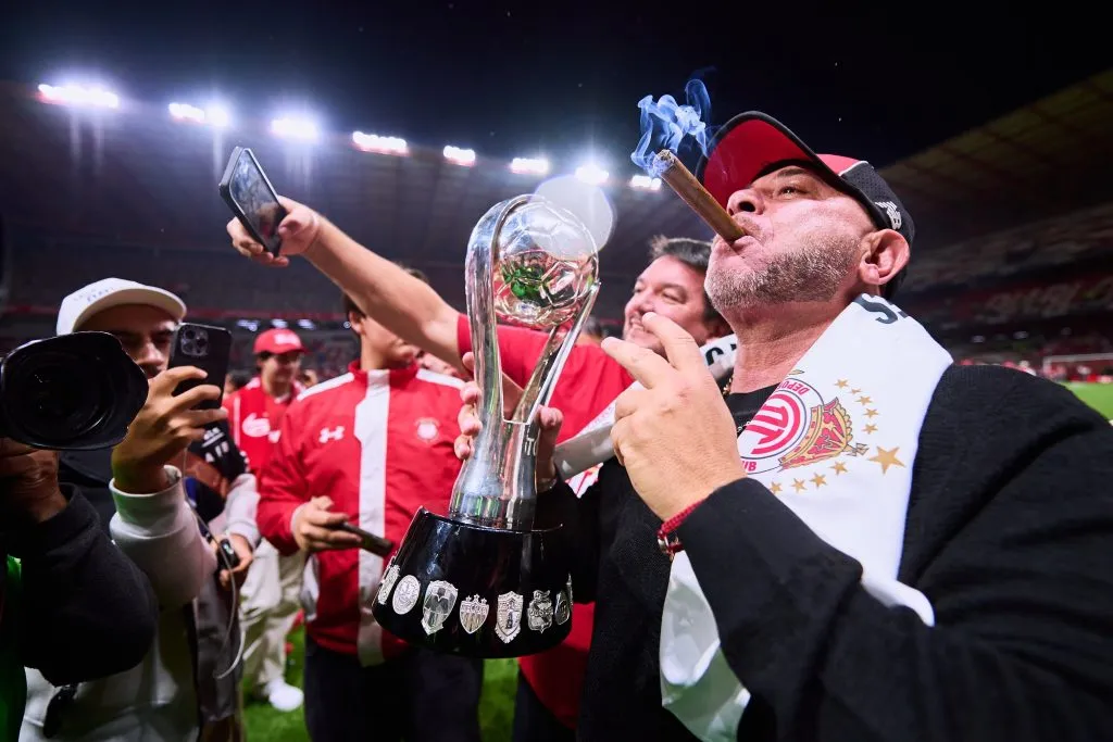 El festejo de Mohamed en su último título en México.