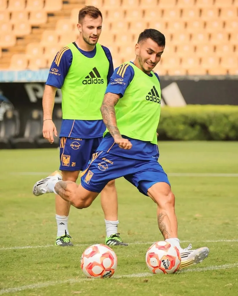 Ángel Correa entrenando (@angelcorrea32)
