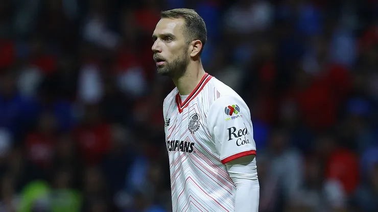Pau López rescindió su contrato con Toluca