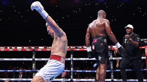 Oleksandr Usyk superó de manera categórica a Daniel Dubois en Wembley.
