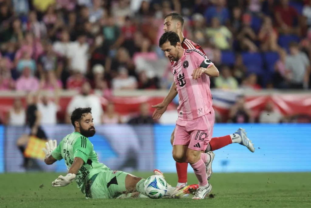 El momento de la humillación de Messi al portero de NY [Foto: Getty]