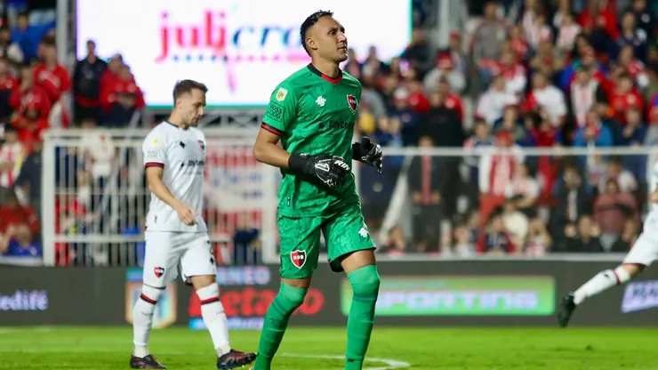 Keylor Navas viajaría este mismo lunes a la Ciudad de México para fichar con Pumas.