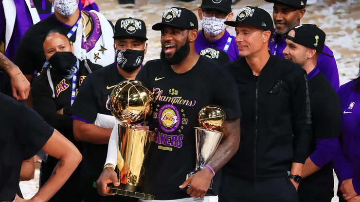 LeBron James celebrando el campeonato de 2020 con Los Angeles Lakers
