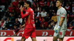 Federico Pereira realiza un osotote y anota en propia puerta para el empate de Tigres ante Toluca