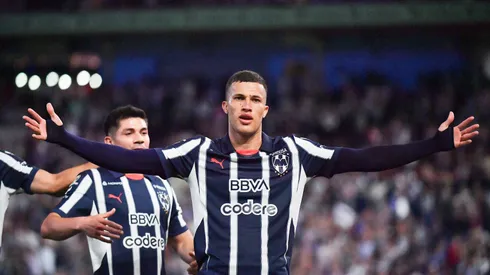 West Ham vino a la carga por Nelson Deossa