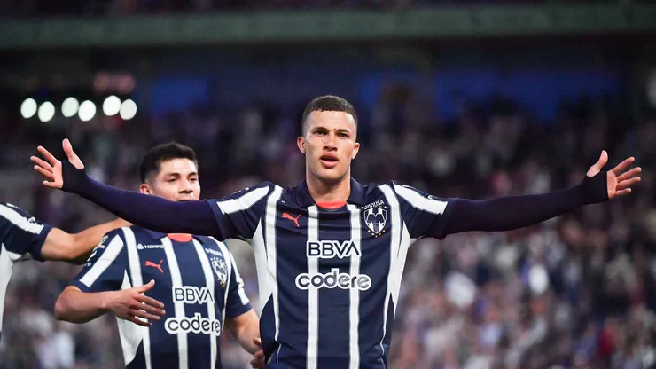 West Ham vino a la carga por Nelson Deossa