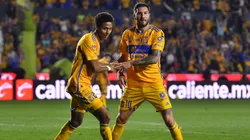 André-Pierre Gignac y Ozziel Herrera en Tigres