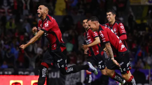 Los jugadores de Atlas, a puro festejo.