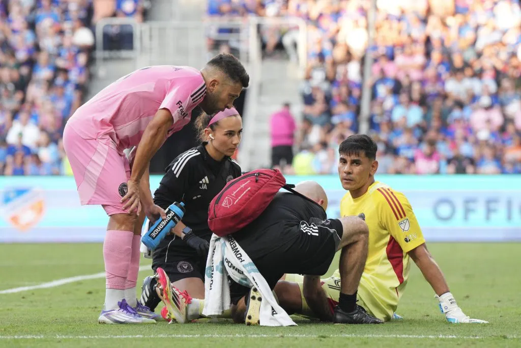 El momento de la lesión de Oscar Ustari [Foto: Getty]