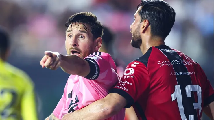 Messi festejó el gol de la victoria de Inter Miami ante Atlas en la cara de Matías Cóccaro.