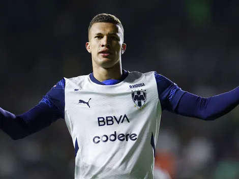 Nelson Deossa se despidió de Rayados antes de firmar con Betis