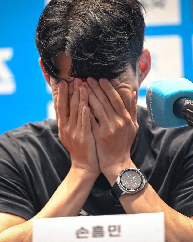 Son Heung-Min se emocionó al anunciar su salida (Agencia AP)