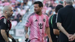 Messi salió a los 10 minutos del juego ante Necaxa.