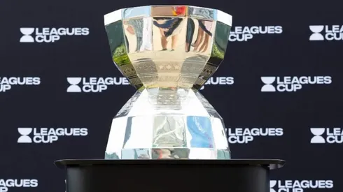 El trofeo que conquistará el campeón del torneo.