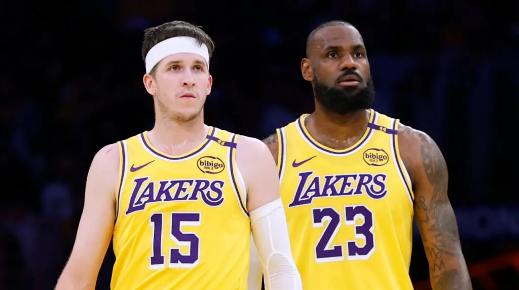 Austin Reaves y LeBron James. (Foto: Getty Images)