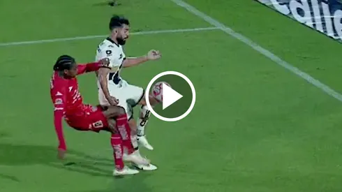 La polémica jugada en la que todo Pumas reclamó penal ante Necaxa