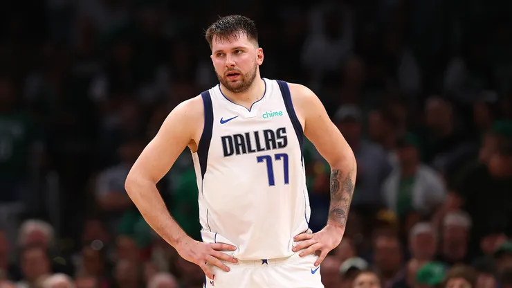 Luka Doncic con el jersey de Dallas Mavericks