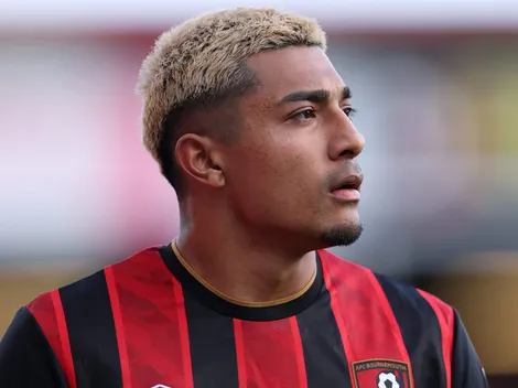 ¿Por qué no juega Julián Araujo en Liverpool vs. Bournemouth?
