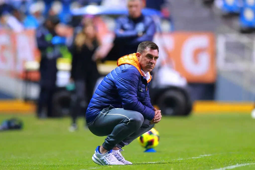 La decepción de Pablo Guede en la caída ante San Luis [foto: Getty]