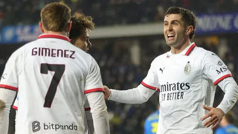 Santiago Giménez no será de la partida en el encuentro entre Milan y Bari por Coppa Italia.