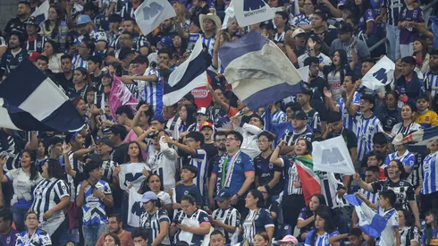La afición de Rayados apuntó contra un jugador en la presentación de la alineación titular