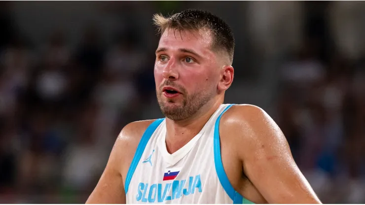 Luka Doncic jugando con Eslovenia.
