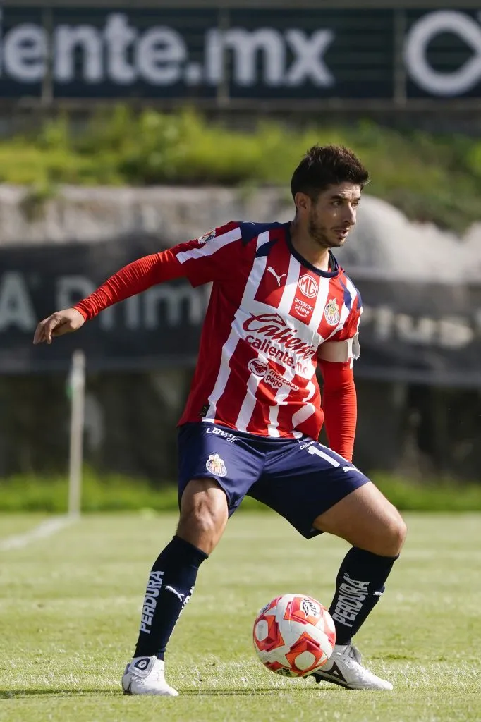 Once años después de su convocatoria al Mundial 2014, Isaác Brizuela se desempeña como capitán del equipos Sub-21 de Chivas. (Imago7)