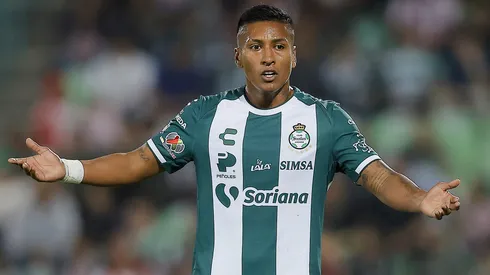 Pedro Aquino se va de Santos Laguna