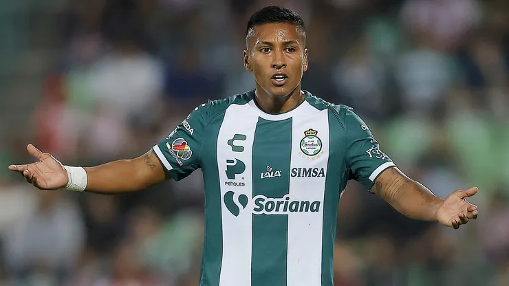 Pedro Aquino se va de Santos Laguna